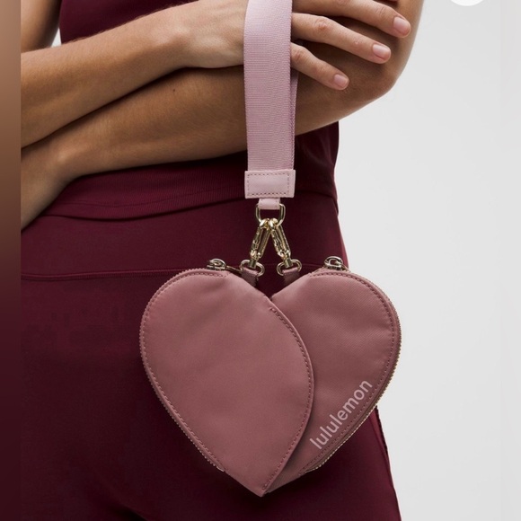 lululemon athletica Handbags - Lululemon Dual Pouch Wristlet *Heart